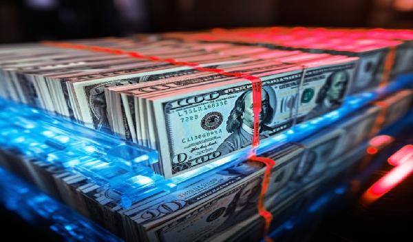 Billionaire Chamath Palihapitiya Says Continued US Dollar Decay May Not Be a Bad Thing – Here’s Why