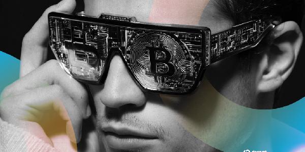 Why Is Bitcoin Holding Steady as XRP, Solana, Dogecoin Waver?