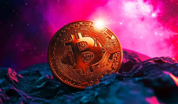 Ancient Bitcoin Whale Comes Alive After Lying Low for Over 14 Years, Moves $469,811,057 in BTC at 30,00,000+ Profit: On-Chain Data